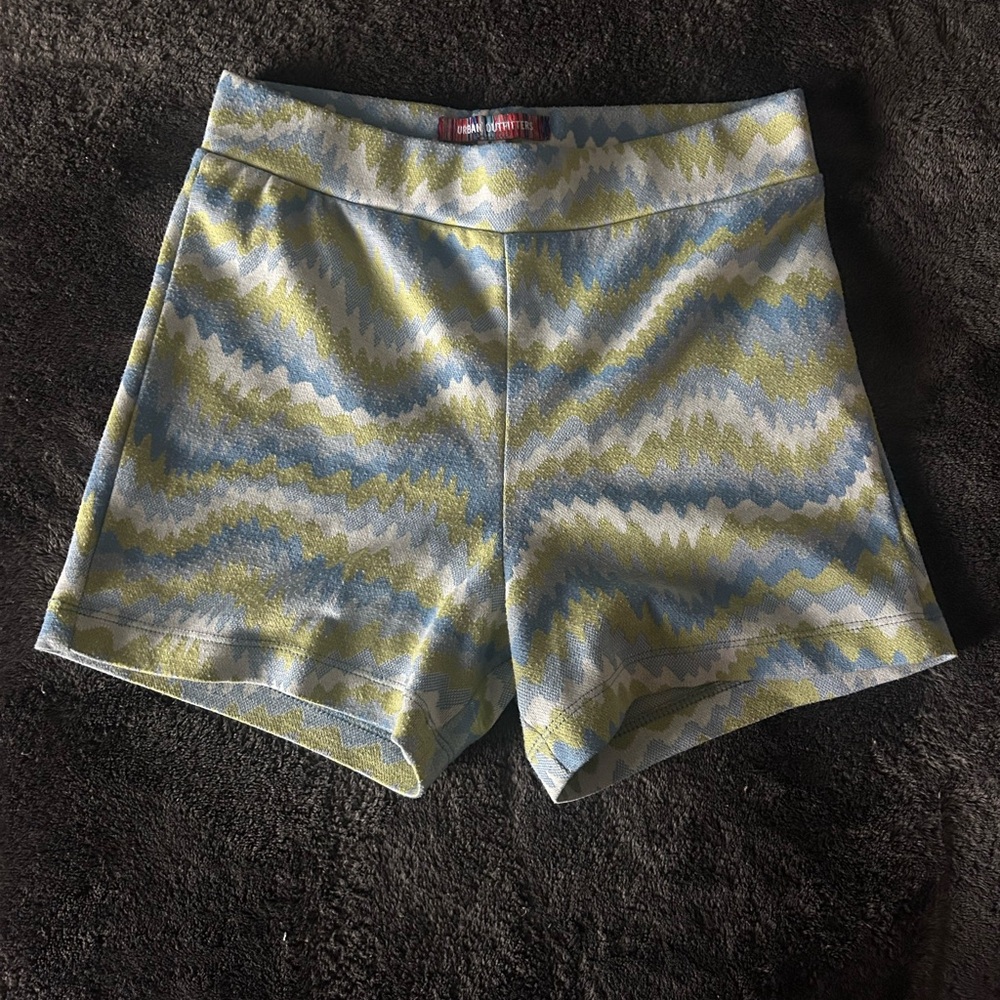 Urban Outfitters Stylish Zigzag Patterned Women's Shorts